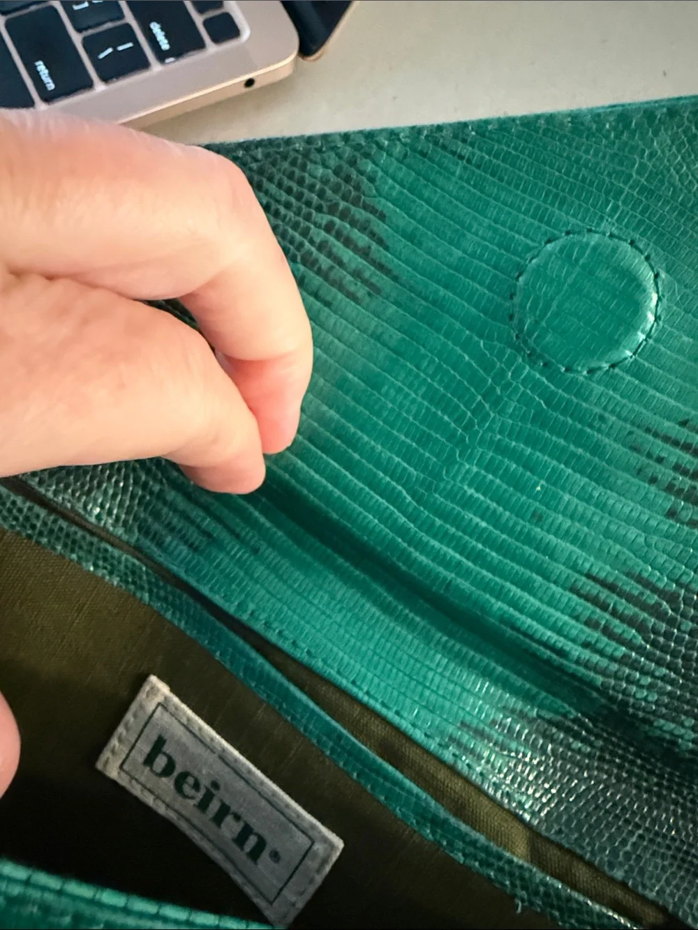 Emerald Green Lizard-Texture Envelope Clutch - Picture 3 of 3